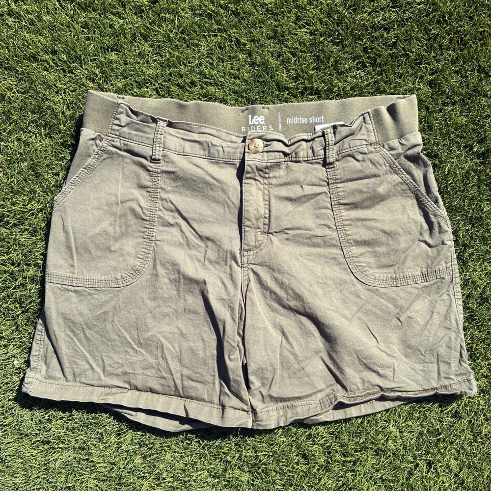 Lee Riders Womens Size 16 36x6 Midrise Shorts Khaki Tan Elastic Waist Utility